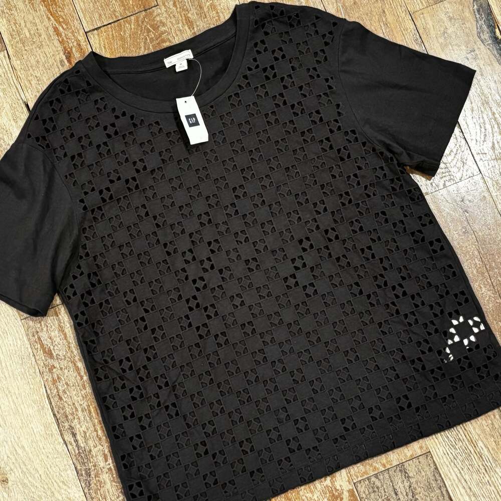 Gap Black Eyelet Cutout Front Short Sleeve Cotton T-Shirt Size M - Picture 2 of 7
